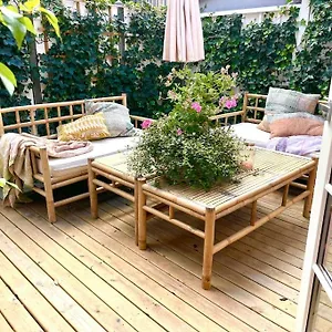  Lejlighed Vidunderligt Hus M/egen Gardhave - Midt I Centrum